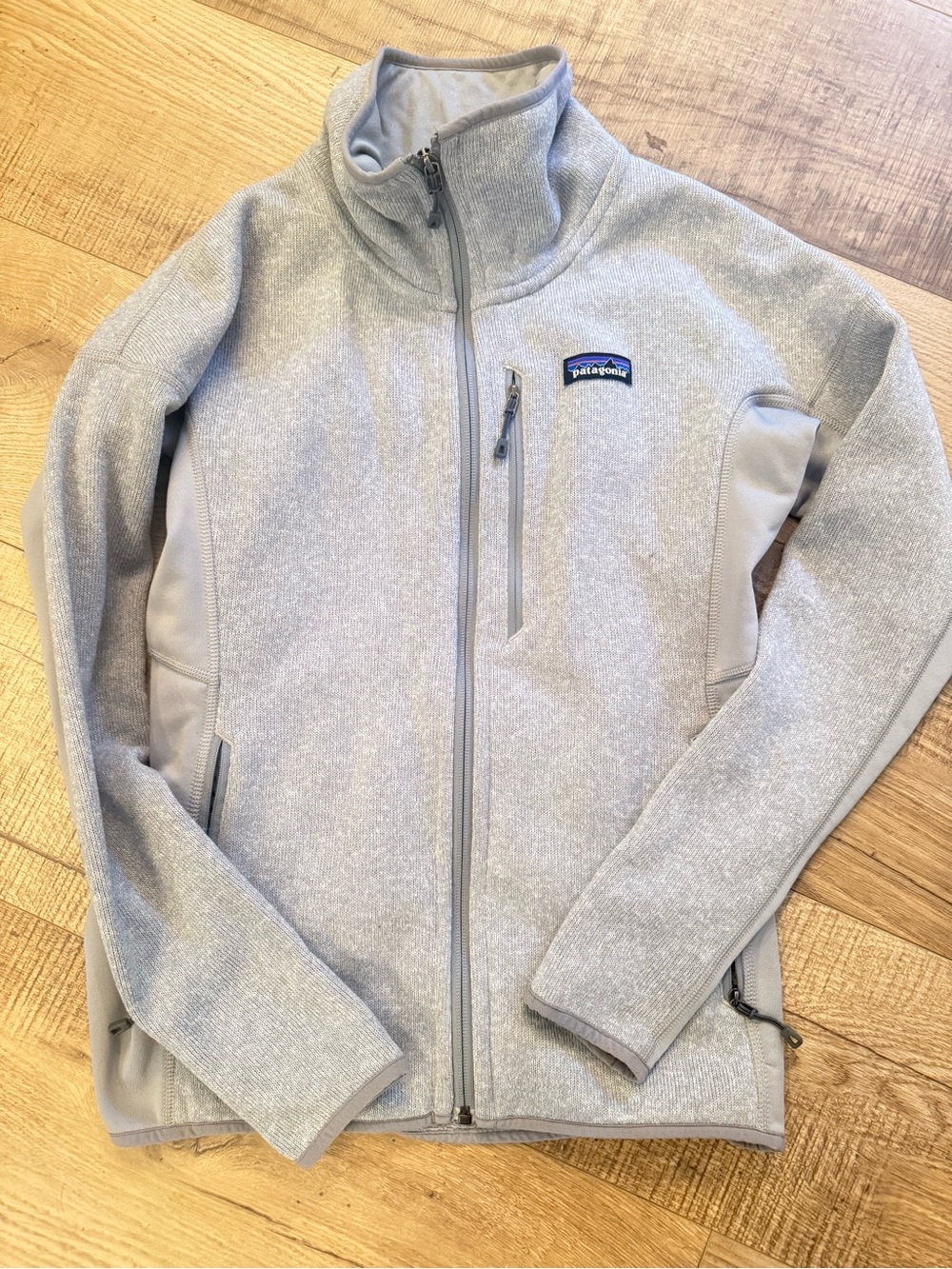 Patagonia Women’s Light Gray Full-Zip Performance Fleece Jacket
